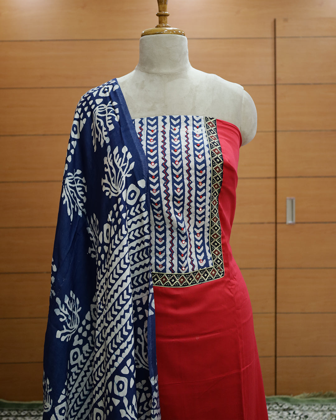 Women's Unstitched Salwar Suit - 1305