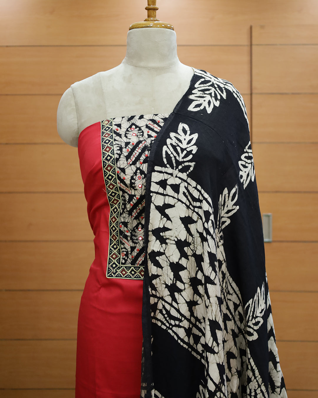 Women's Unstitched Salwar Suit - 1305