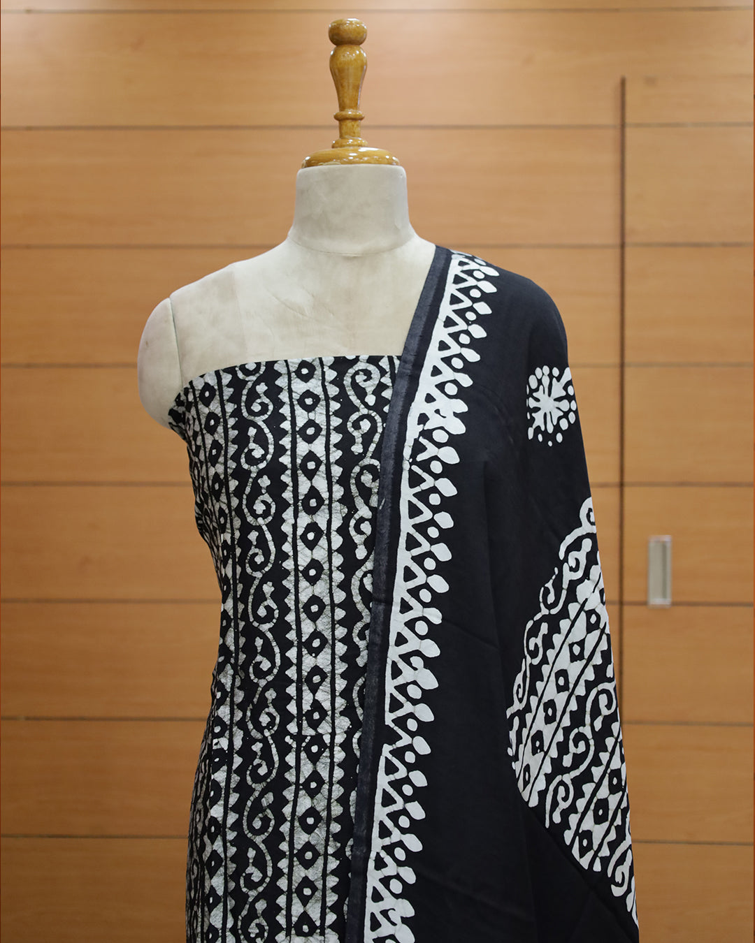 Women's Unstitched Salwar Suit - 1328