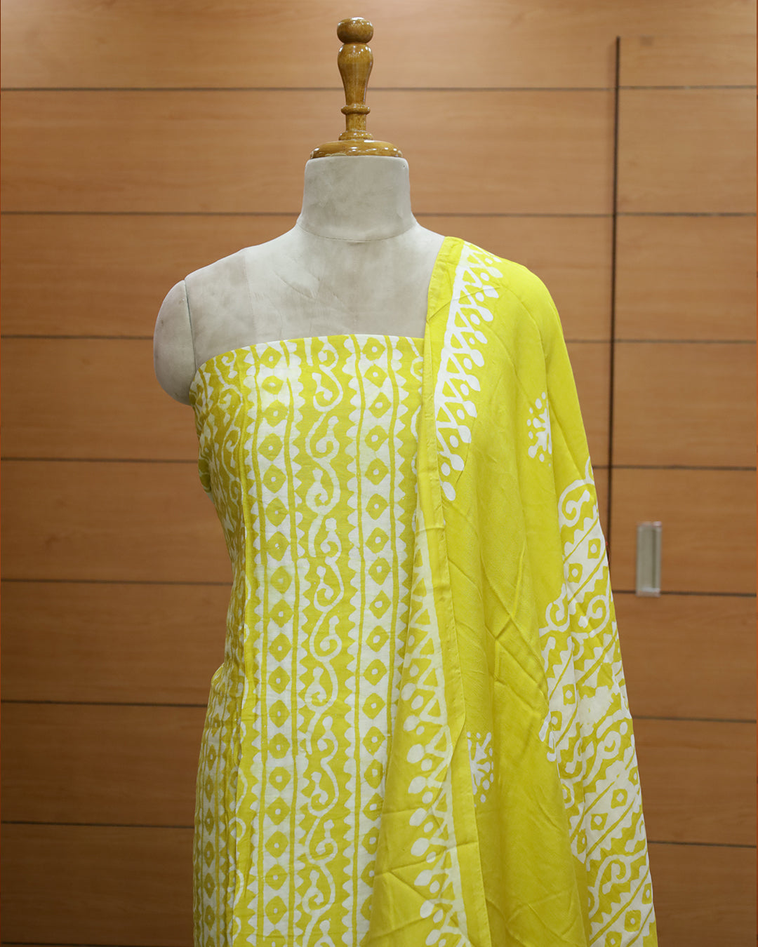 Women's Unstitched Salwar Suit - 1328