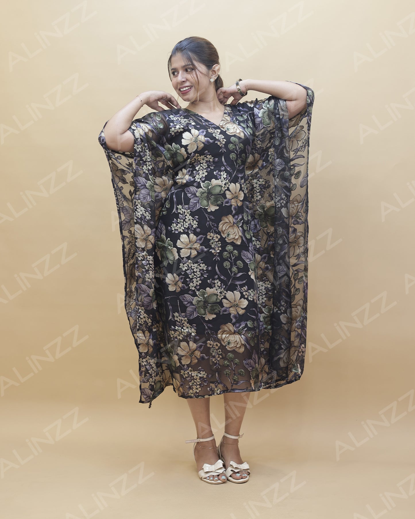Women's Brasso Fabric Floral Design Kaftan – R554