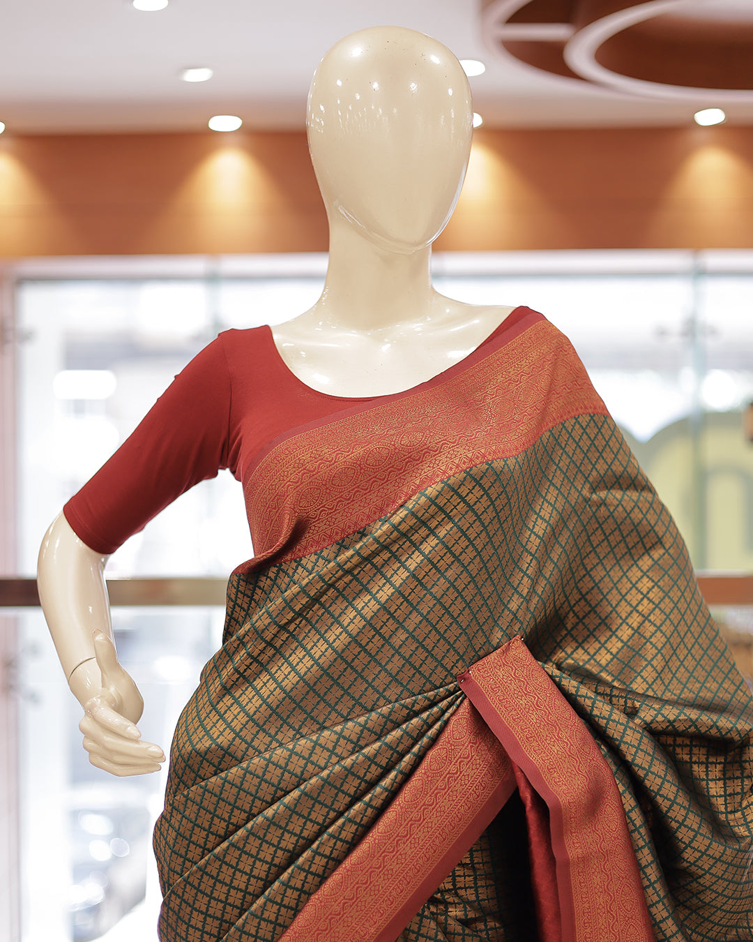 Womens Semi SIlks Brocade Saree -G355