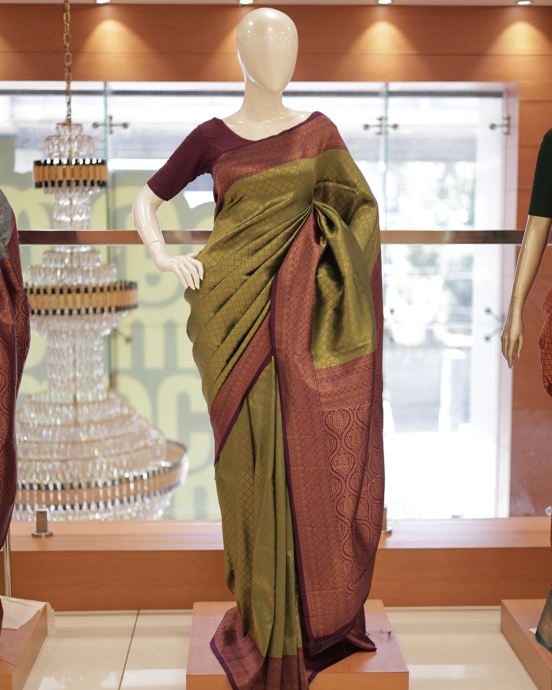 Womens Semi SIlks Brocade Saree -G355