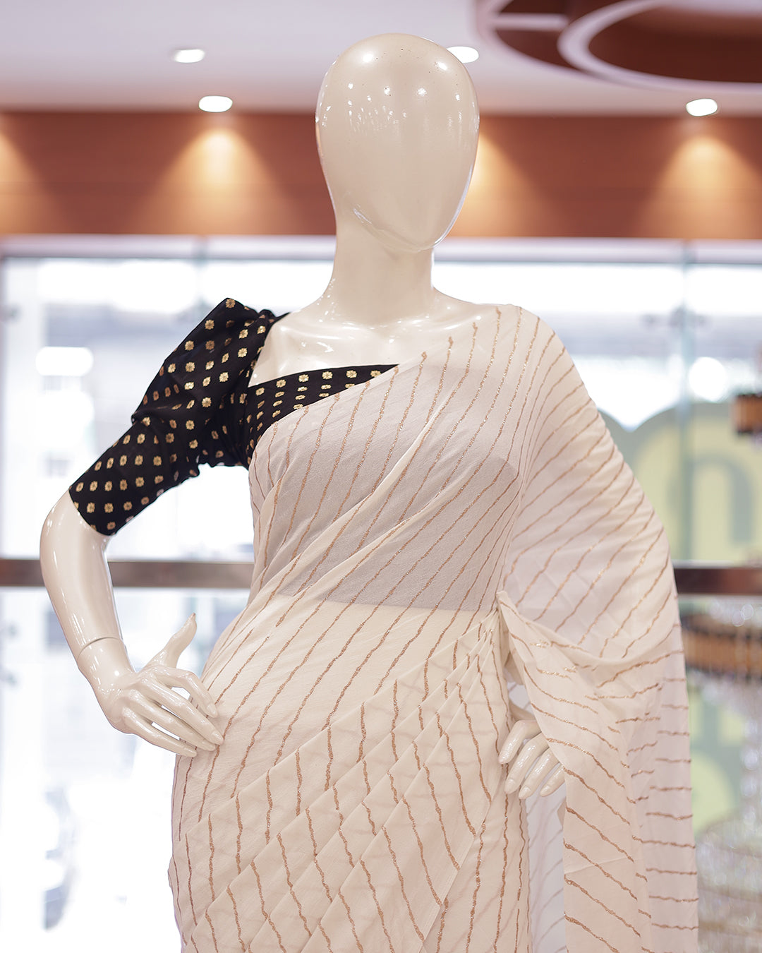 Womens Cream Saree with contrast blouse-G358