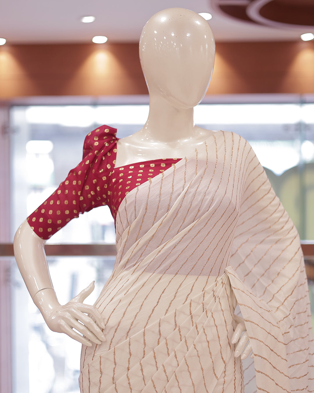 Womens Cream Saree with contrast blouse-G358