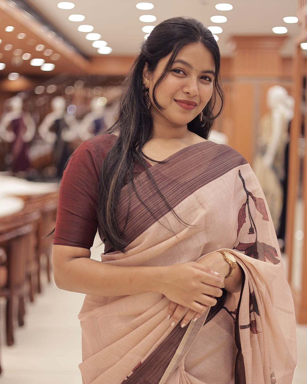 Women's Tissue Saree with Floral Digital Print & Tassel Border-G368