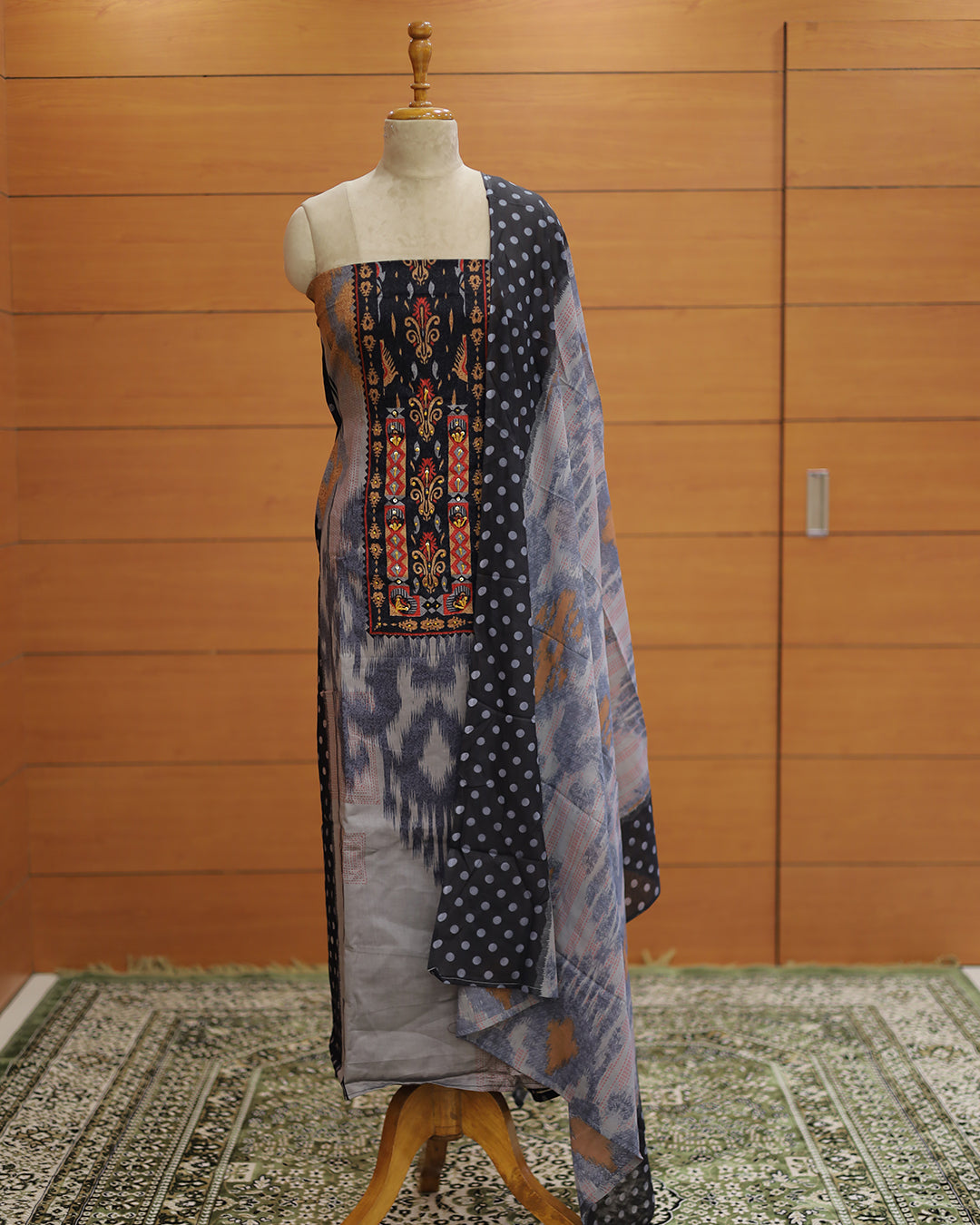 Women's Unstitched Salwar Suit -G293