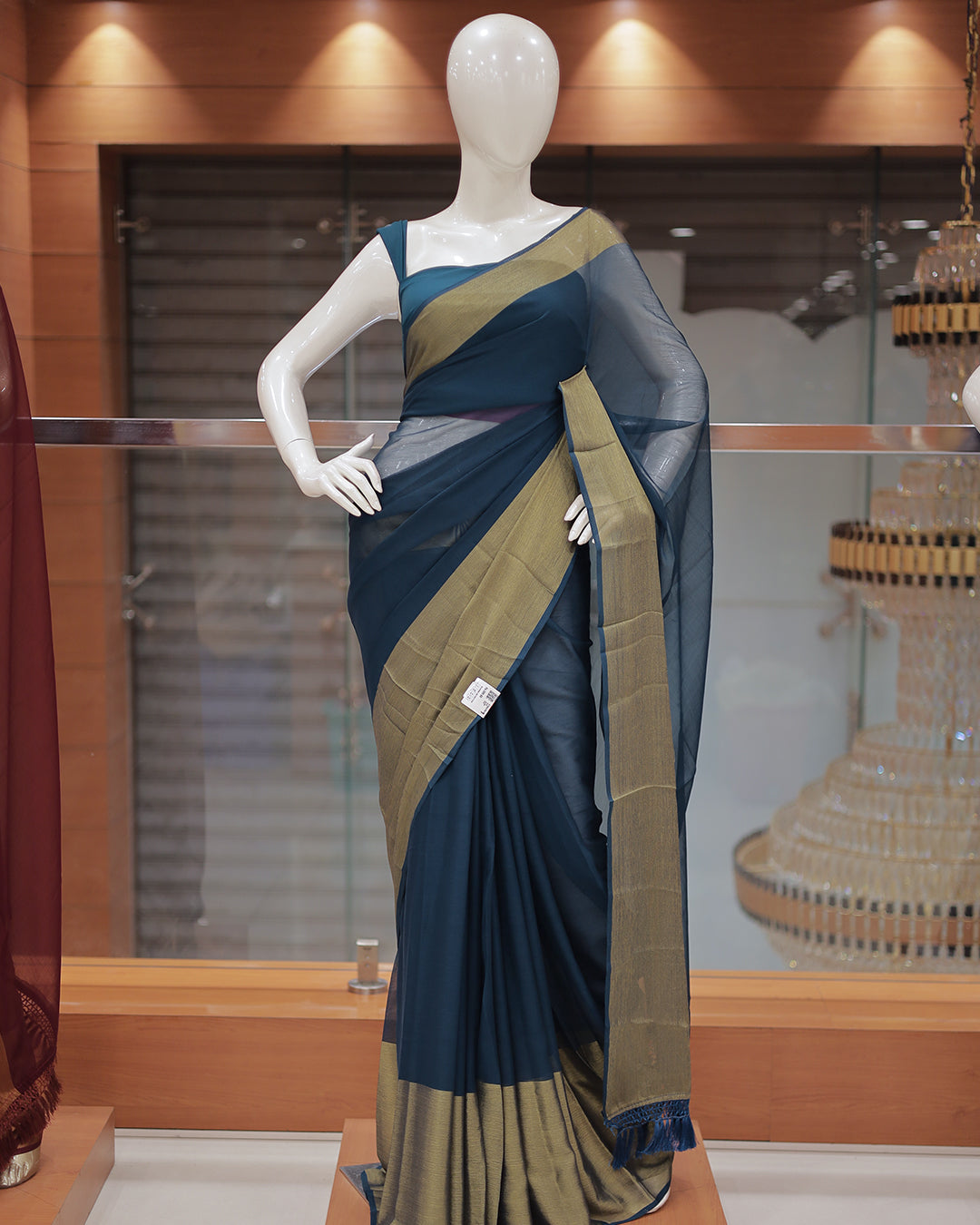 Elegant Women’s Chiffon Saree with Gold Border -DS01
