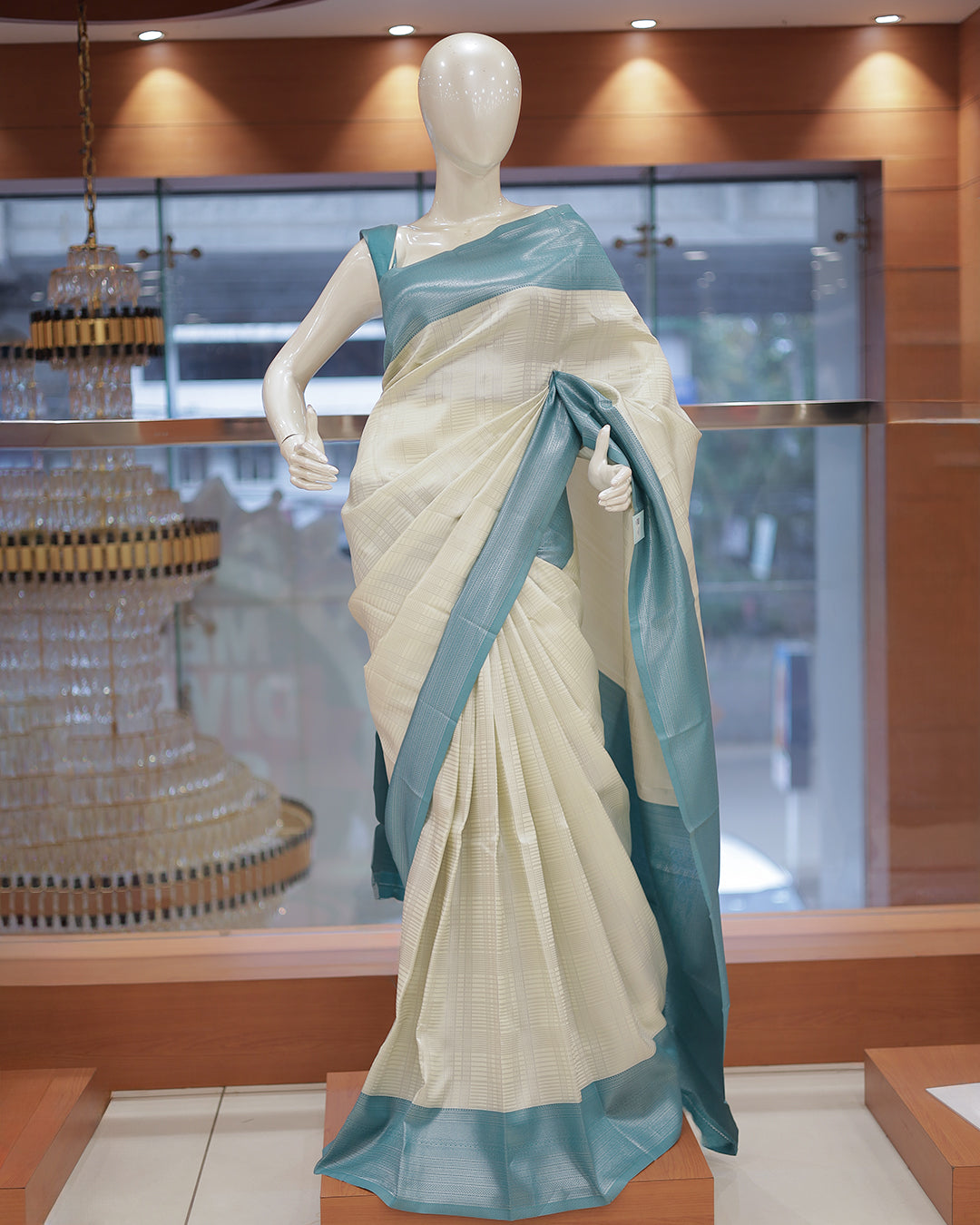 Womens Contrast Semi Silk Saree - R424