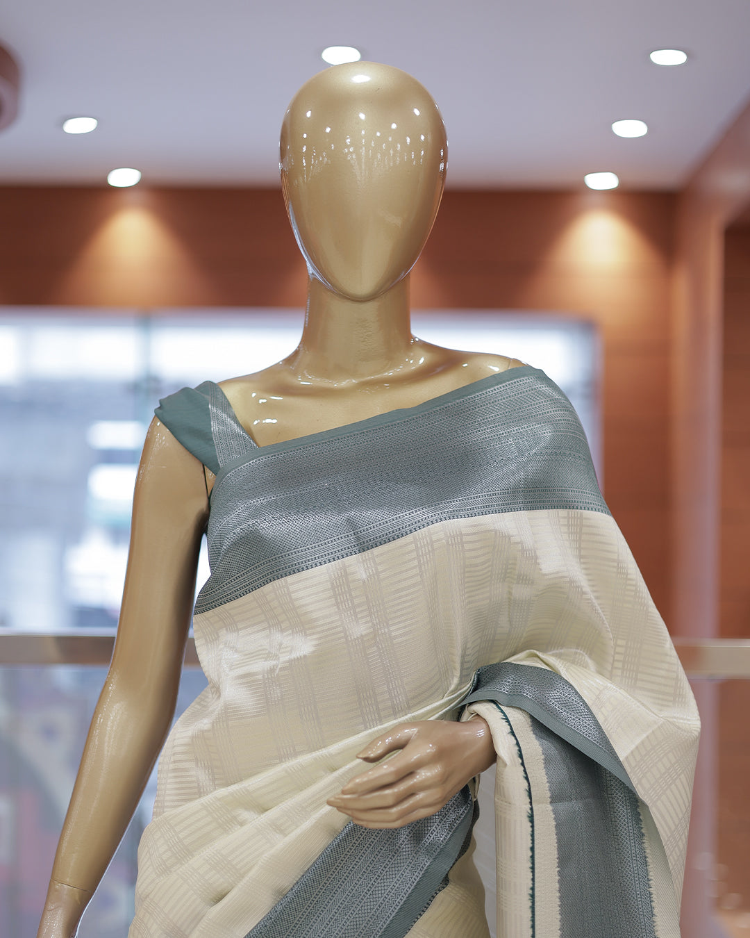 Womens Contrast Semi Silk Saree - R424
