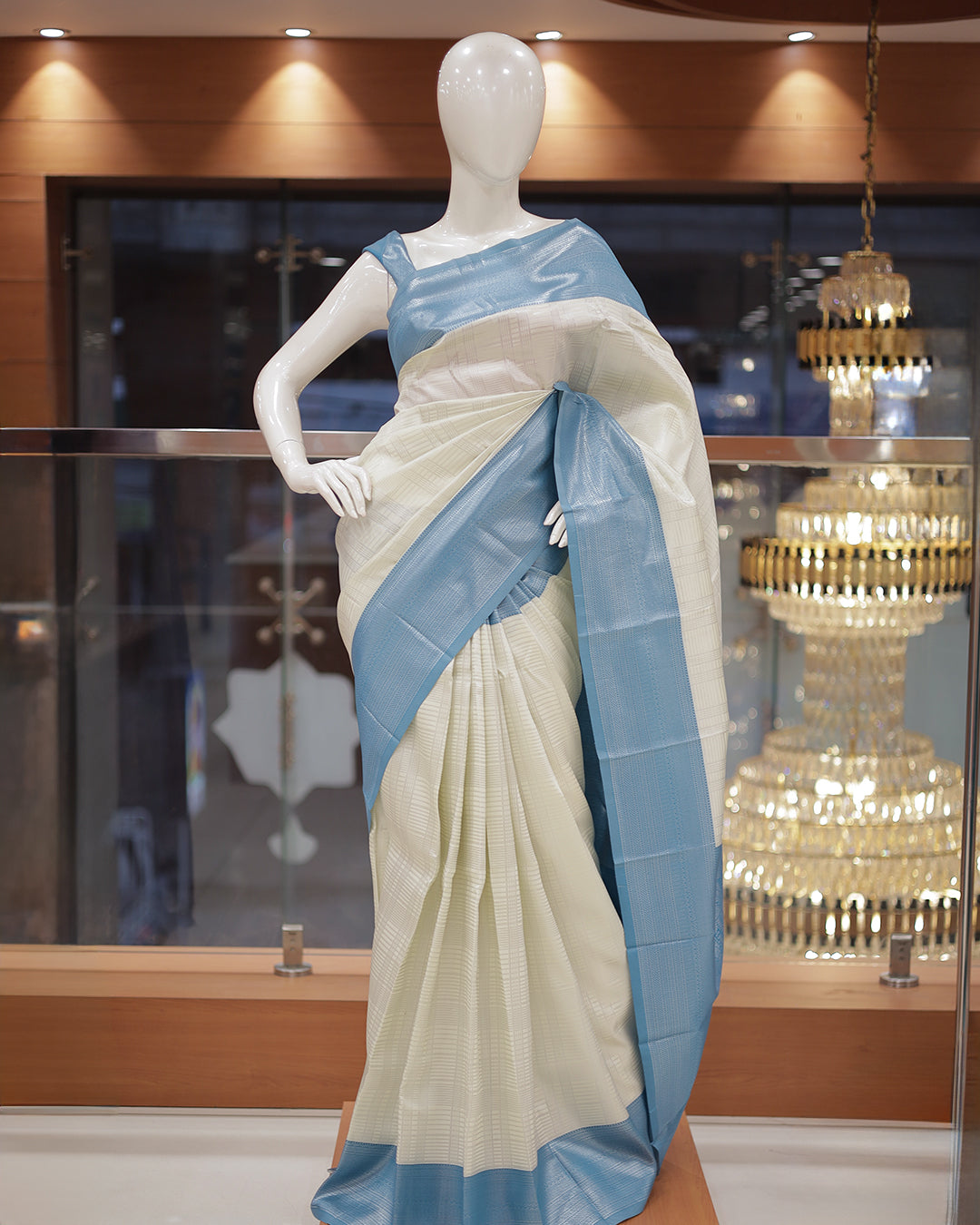 Womens Contrast Semi Silk Saree - R424