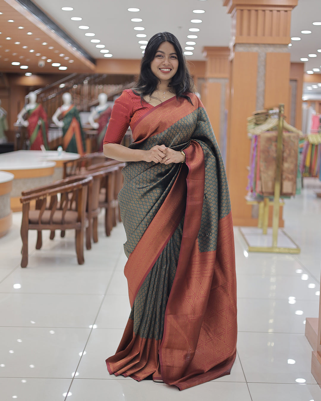 Womens Brocade Silks Saree - R428