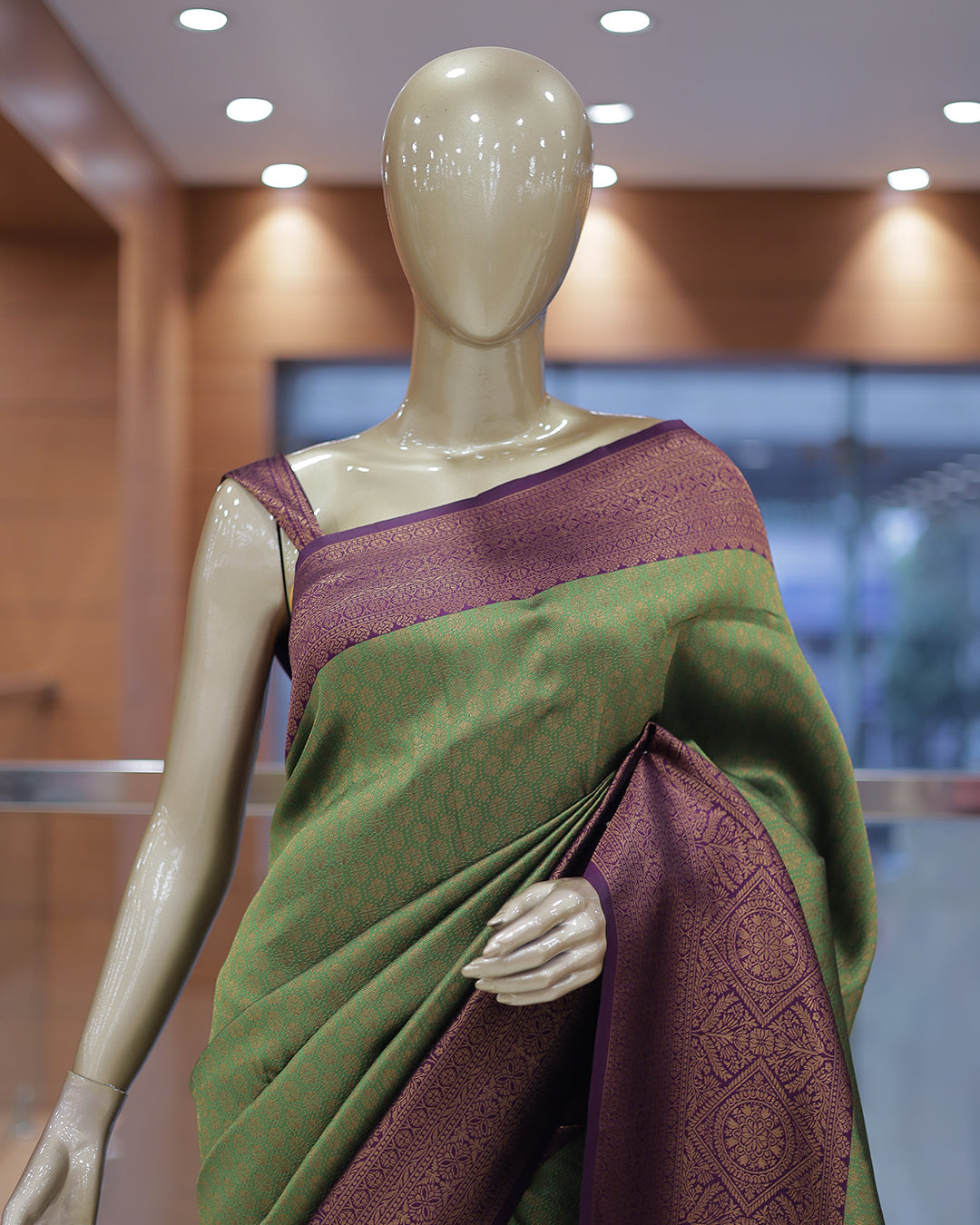 Womens Brocade Silks Saree - R428