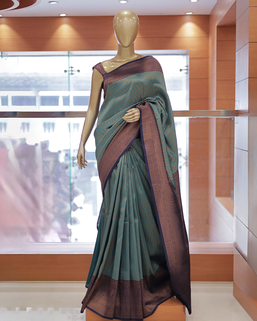 Womens Brocade Silks Saree - R428