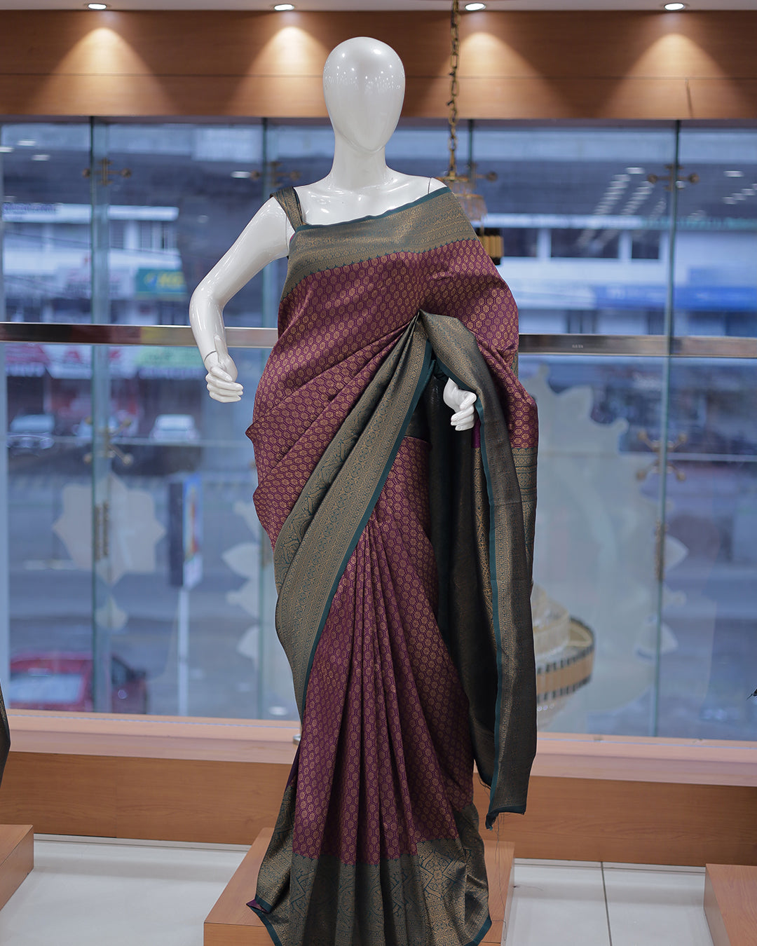 Womens Brocade Silks Saree - R428