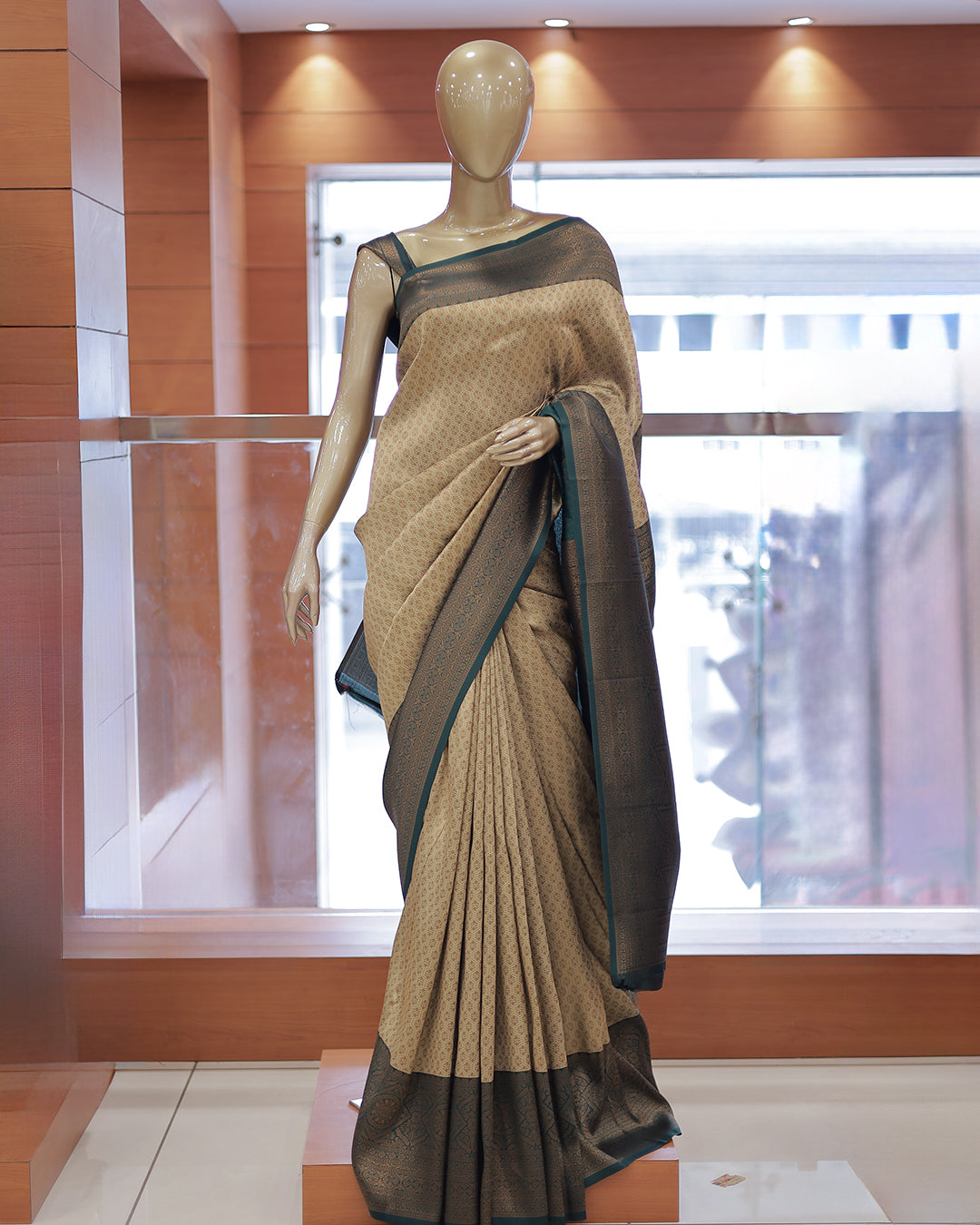 Womens Brocade Silks Saree - R428