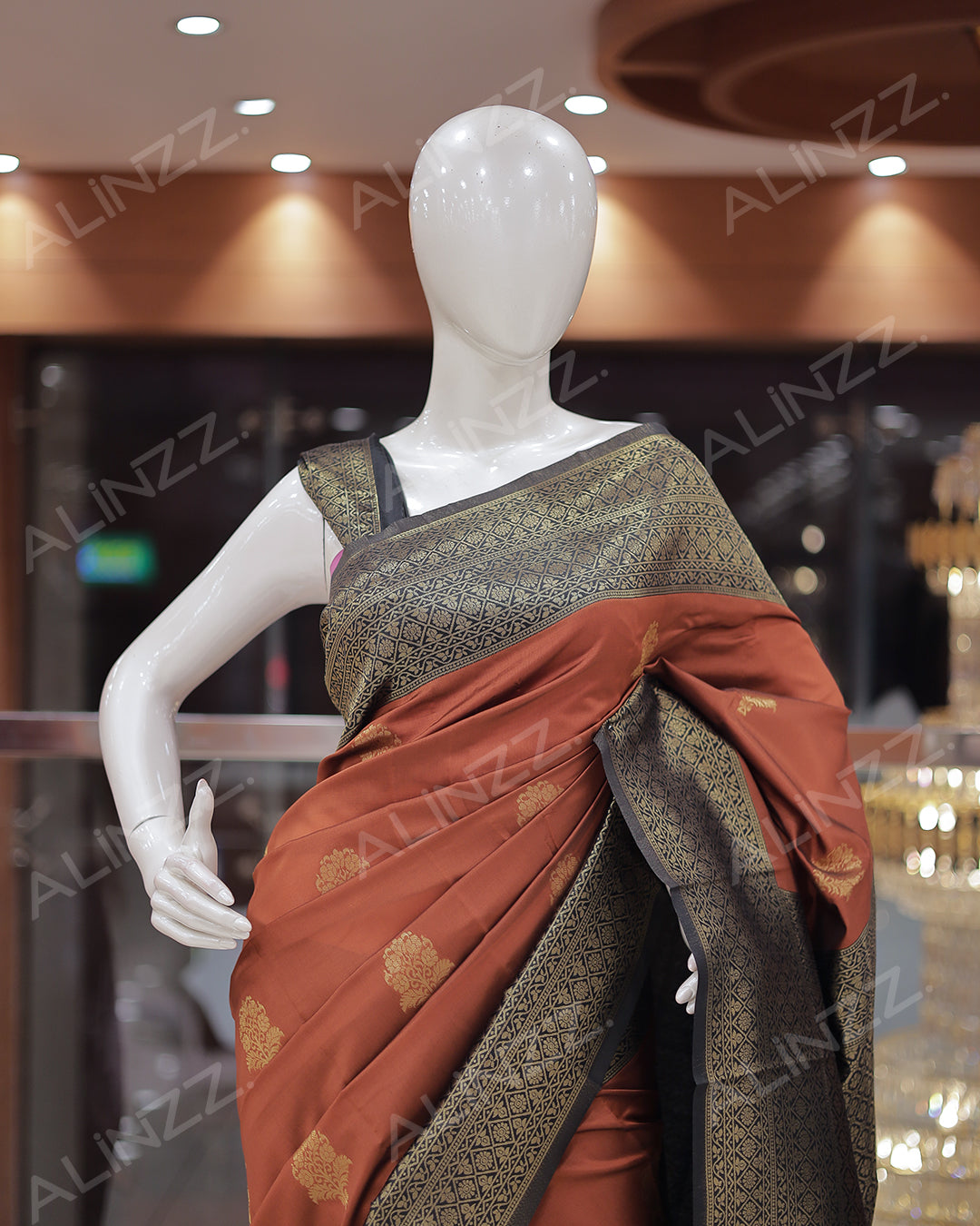 Women's Saree - R432