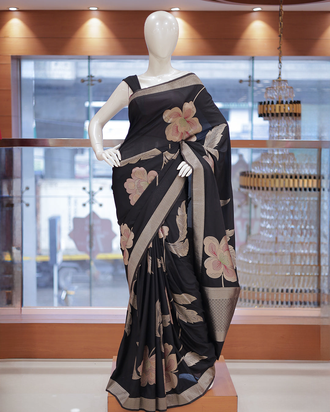Women's Elegant Semi Silk Saree with Floral Motifs - R449