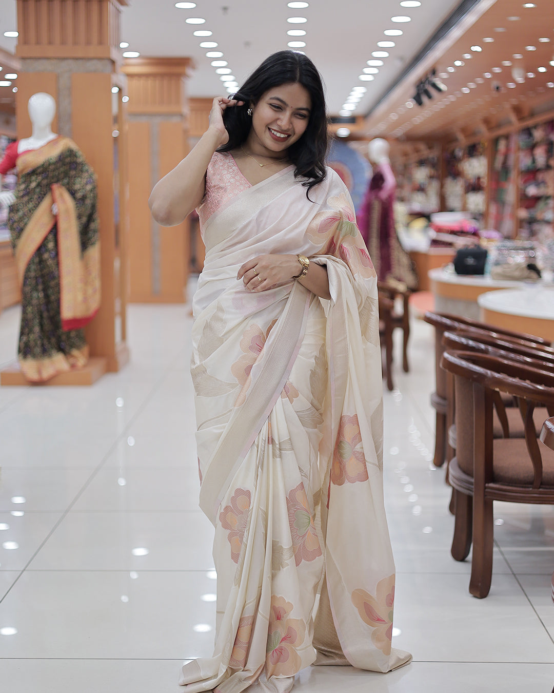 Women's Elegant Semi Silk Saree with Floral Motifs - R449