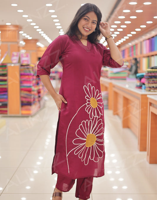 Women's Floral Embroidered Side Slit Co-ord Set – R555