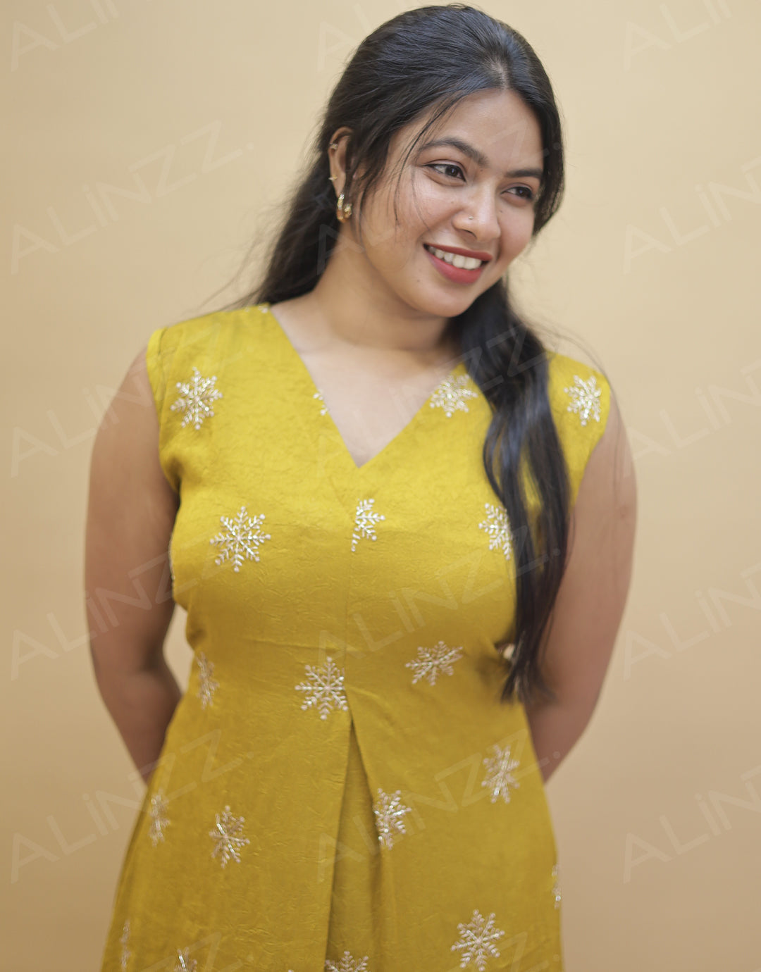 Women's Vichitra Silk handwork Kurti - R557