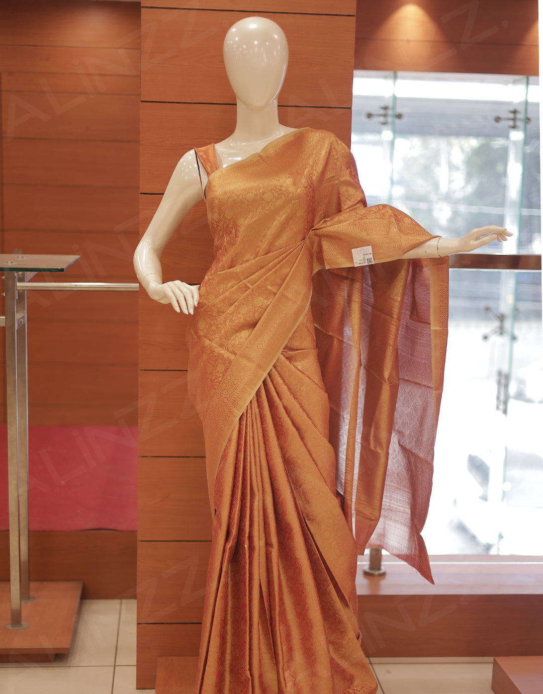 Tissue Brocade Floral Design Saree – R431