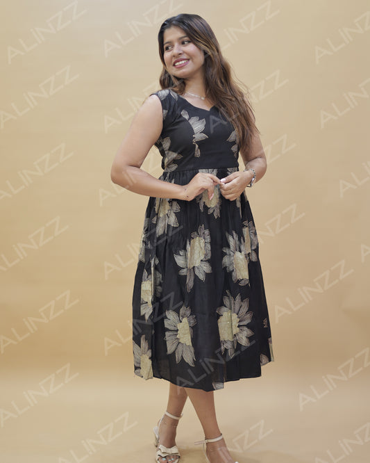 Vertical Fabric Floral Design Princess Cut A-Line Frock – R511