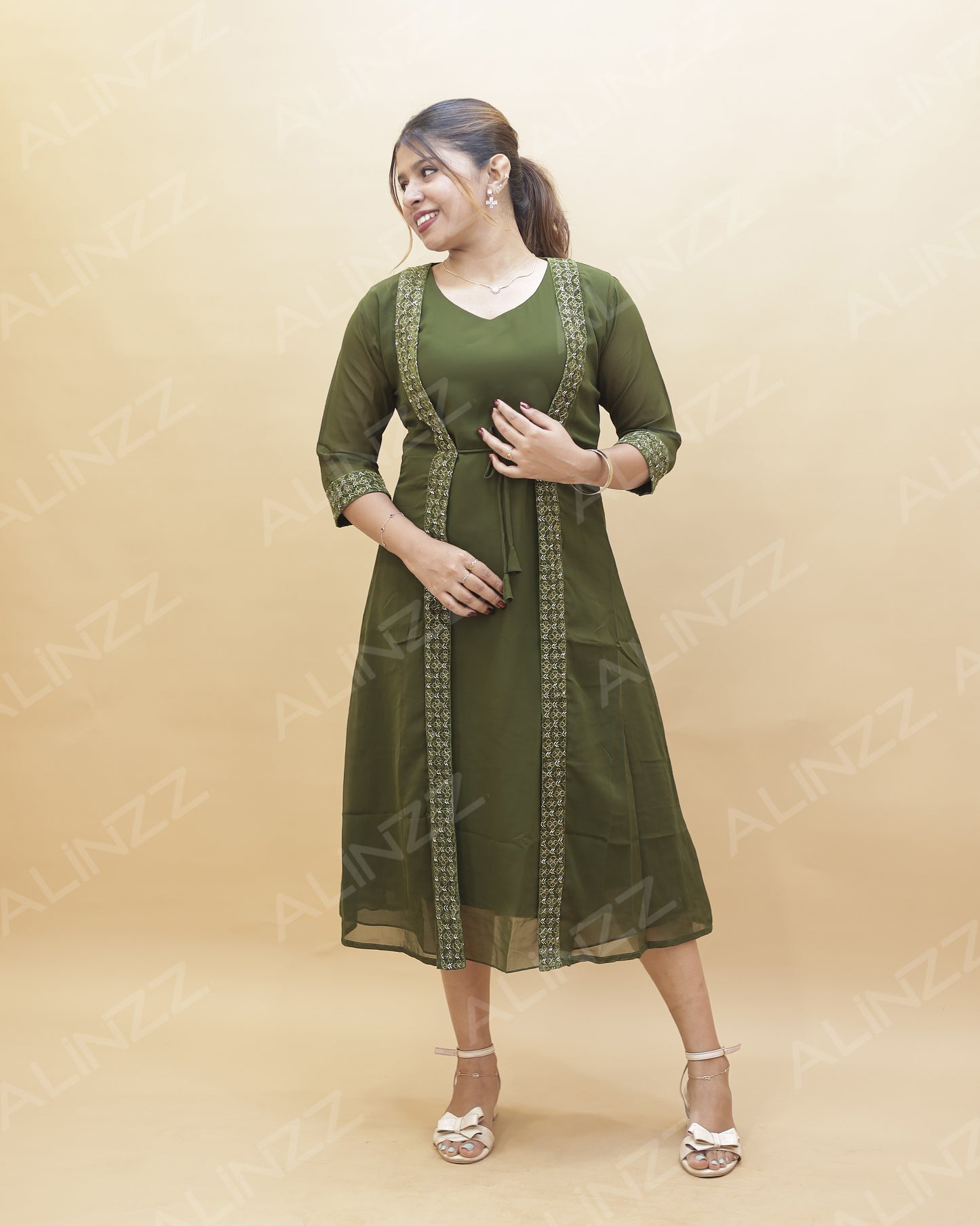 Women's A-line Kurthi with Jacket – R571