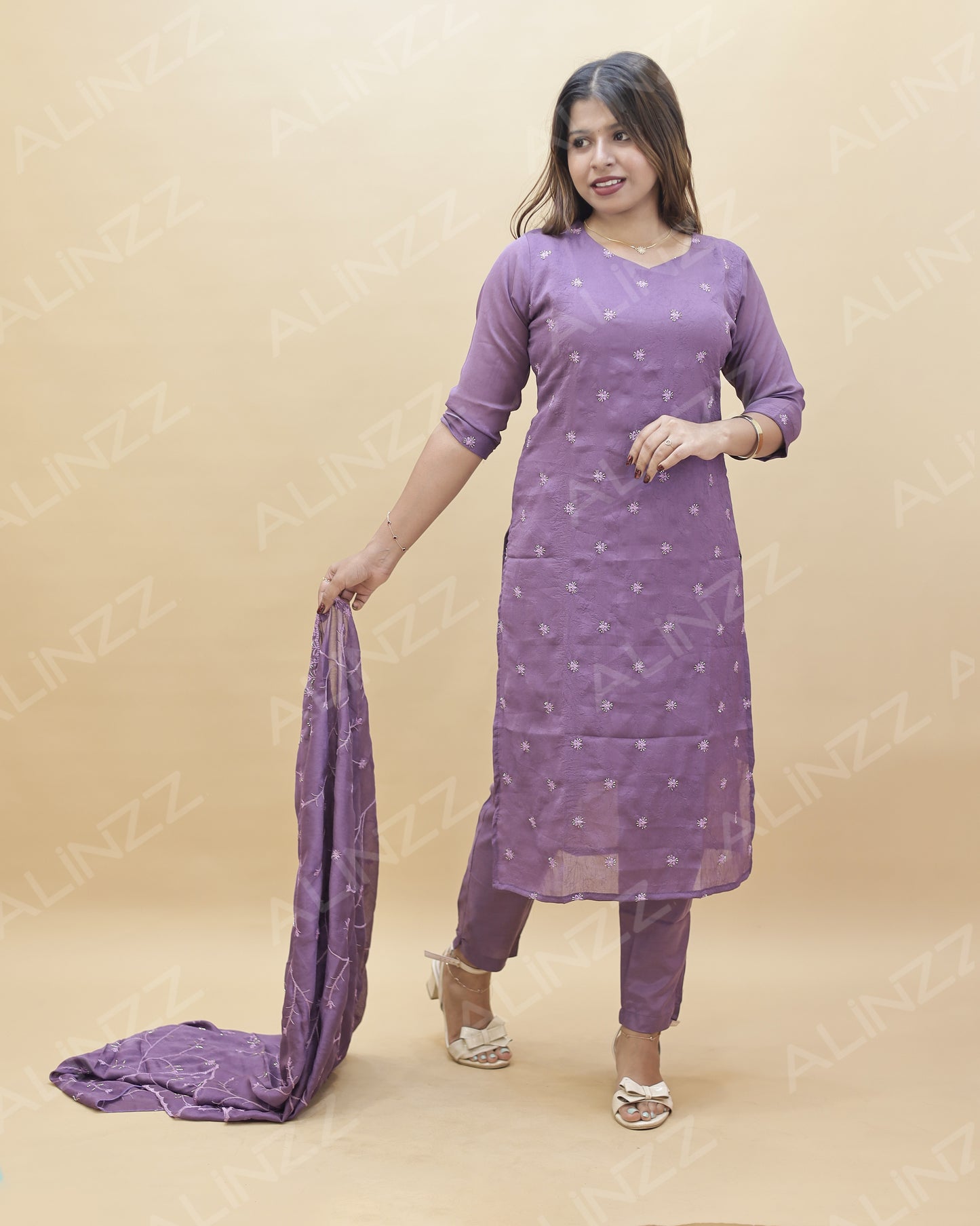 Womens Floral Embroidered Churidar Set – R572