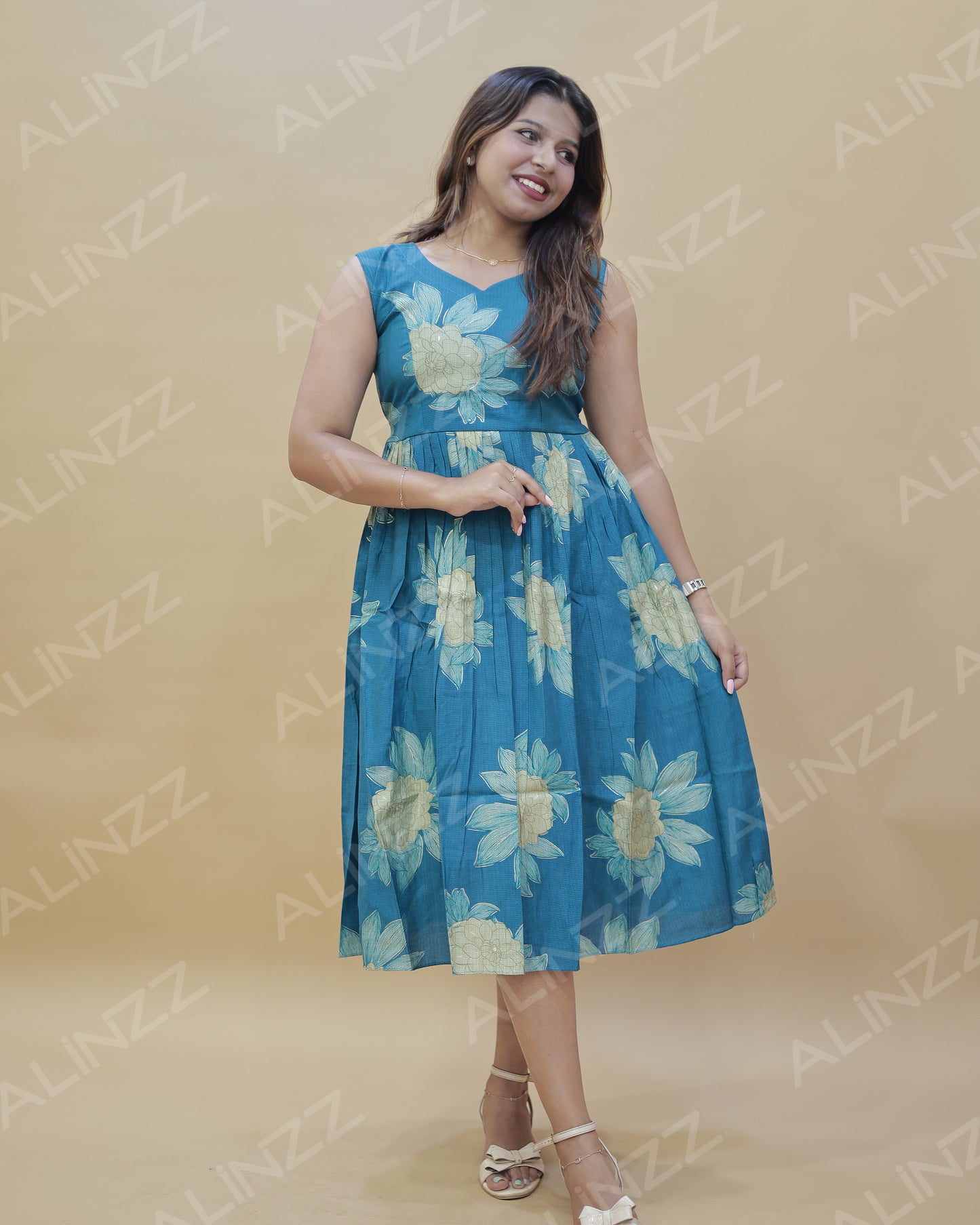Vertical Fabric Floral Design Princess Cut A-Line Frock – R511