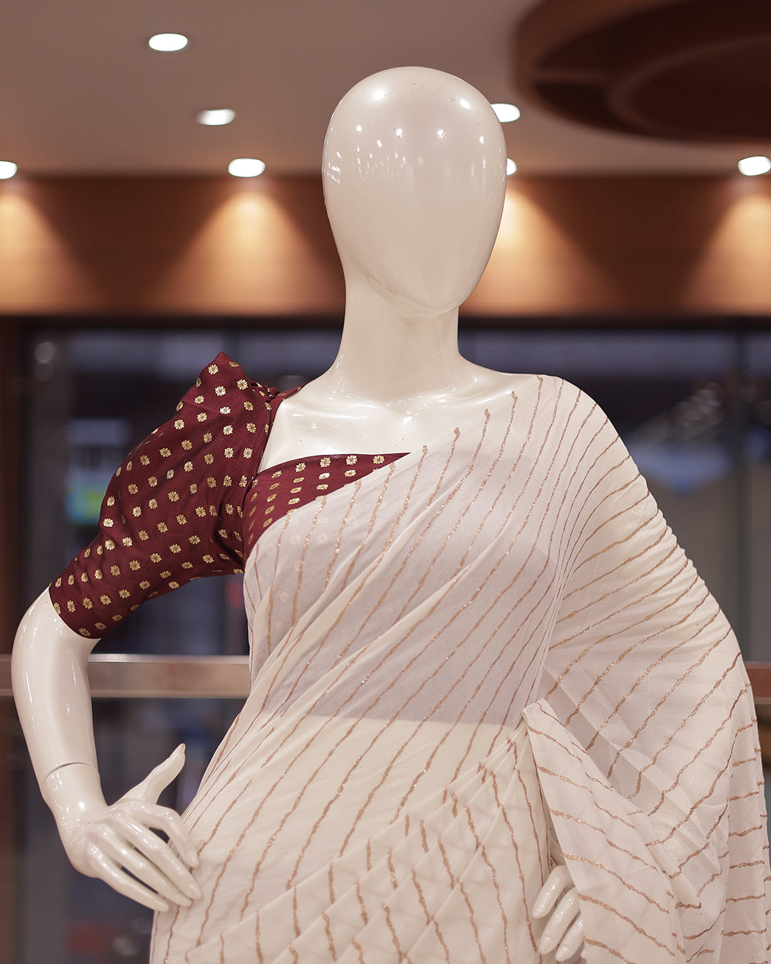 Womens  Cream Saree with contrast blouse-G358