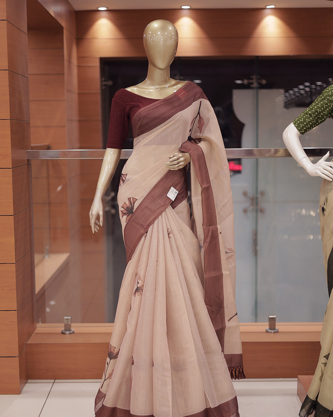 Women's Tissue Saree with Floral Digital Print & Tassel Border-G368
