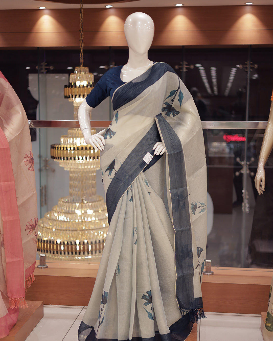 Women's Tissue Saree with Floral Digital Print & Tassel Border-G368