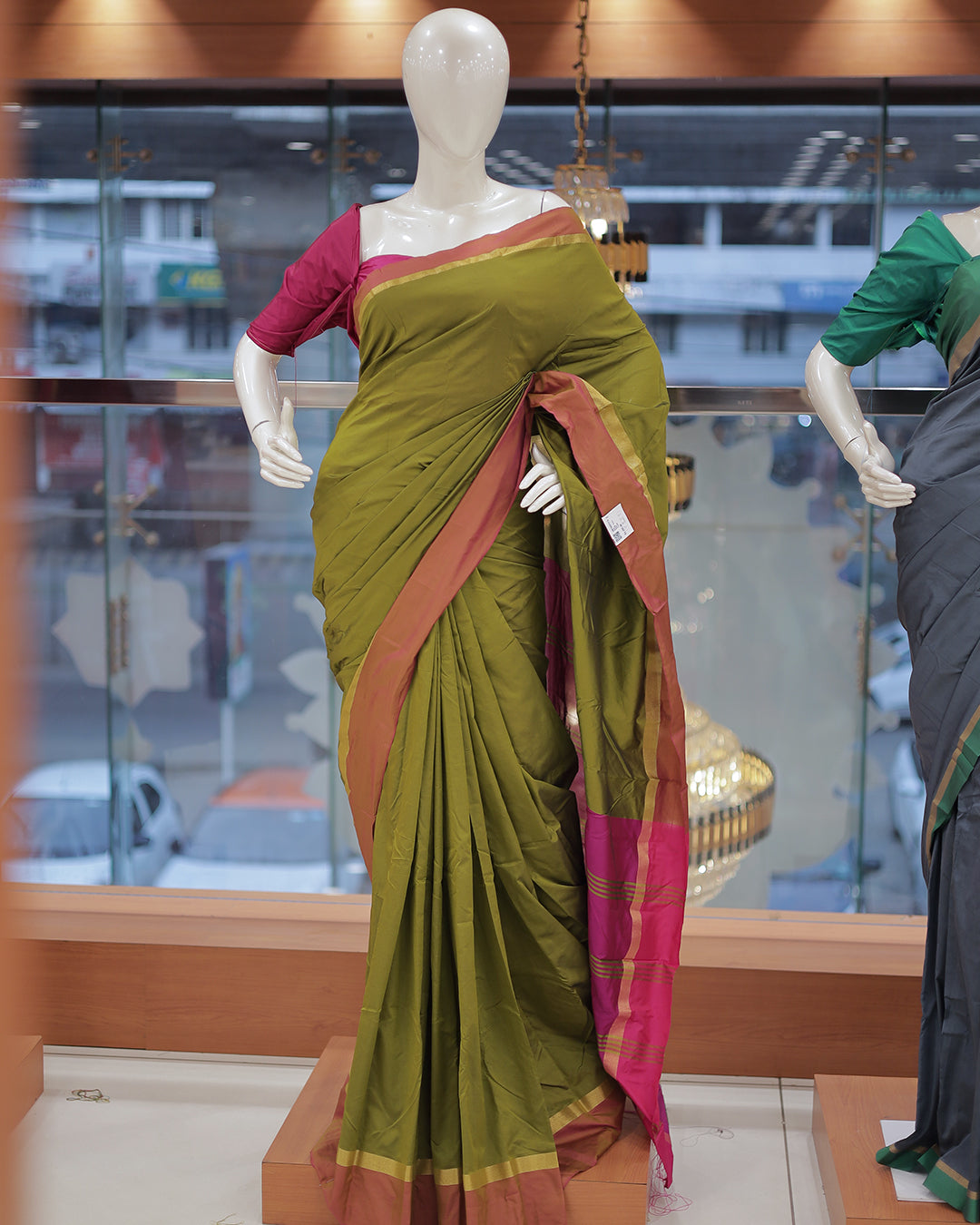 Diwali Special Arani Silk Plain Saree with Contrast Blouse Blouse -D26