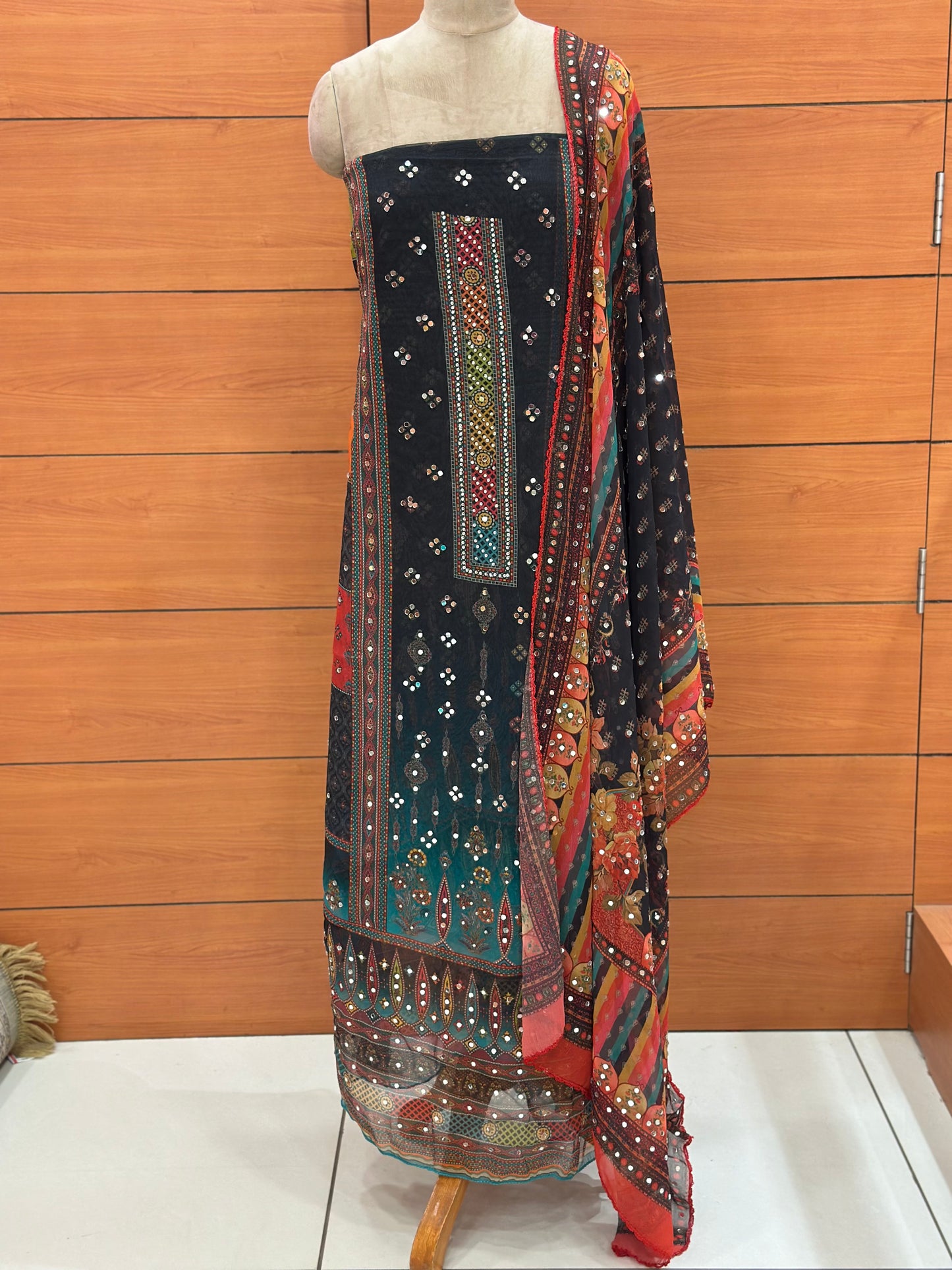 Women's Pakistani Salwar Suit with Dupatta - 1161