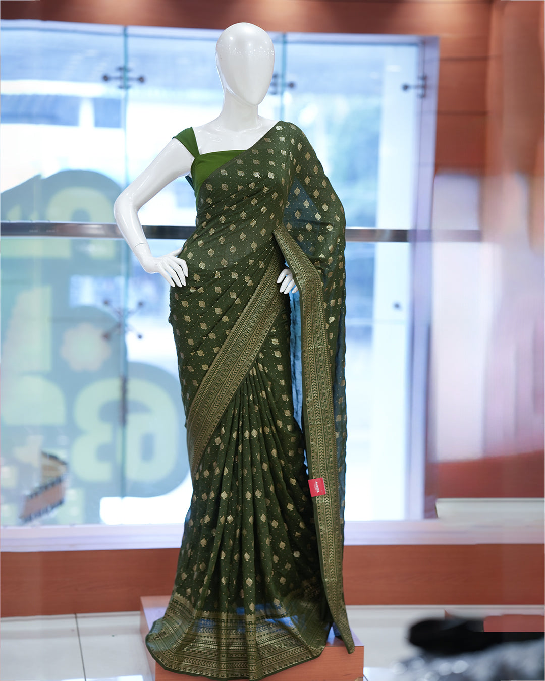 Vichithra Silk Saree- R228