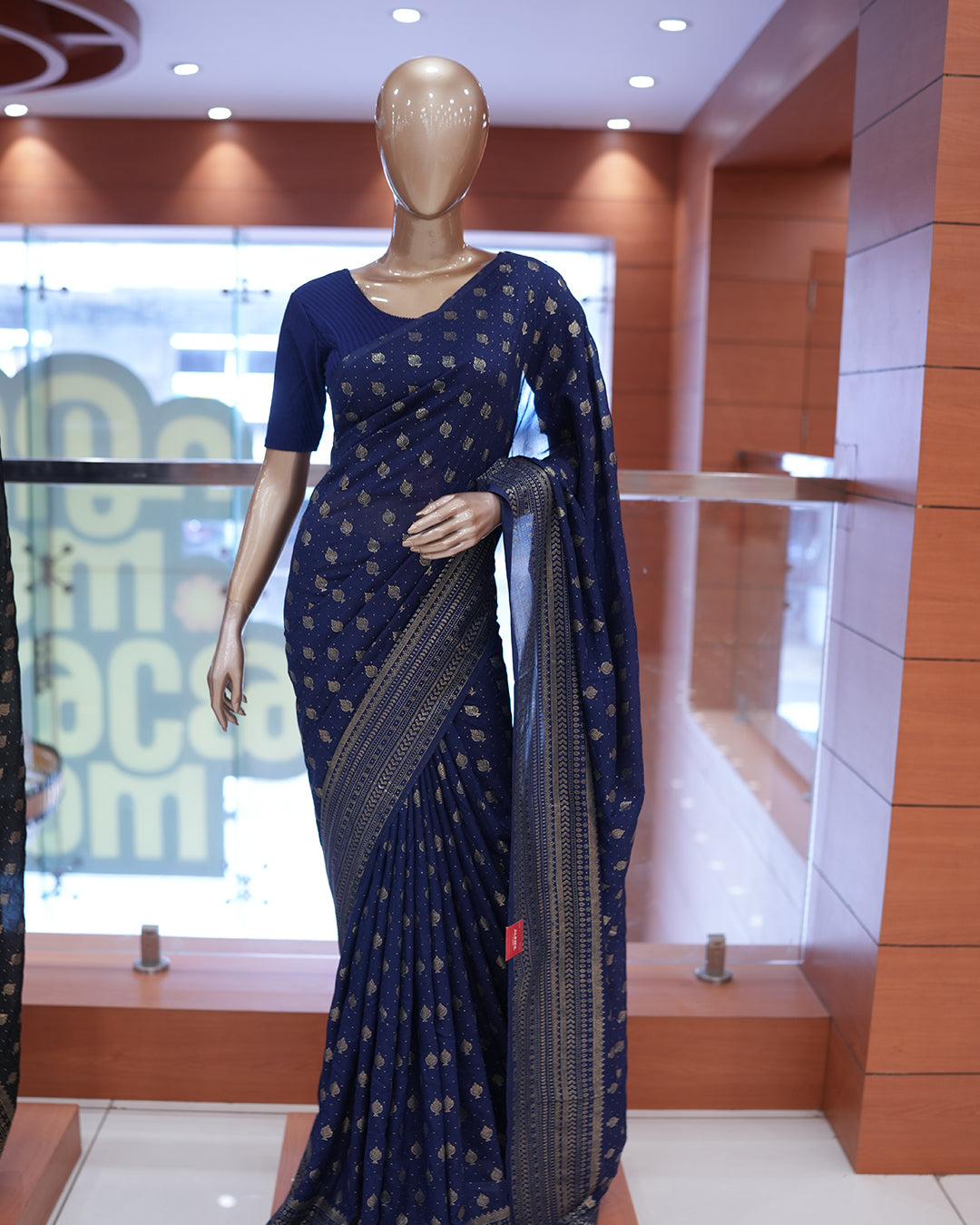 Vichithra Silk Saree- R228