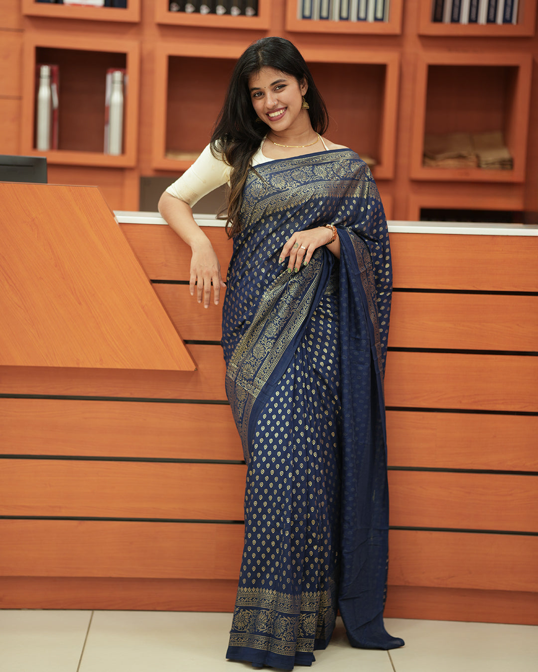 Women's Vichithra Silk Saree in Brocade design- R239