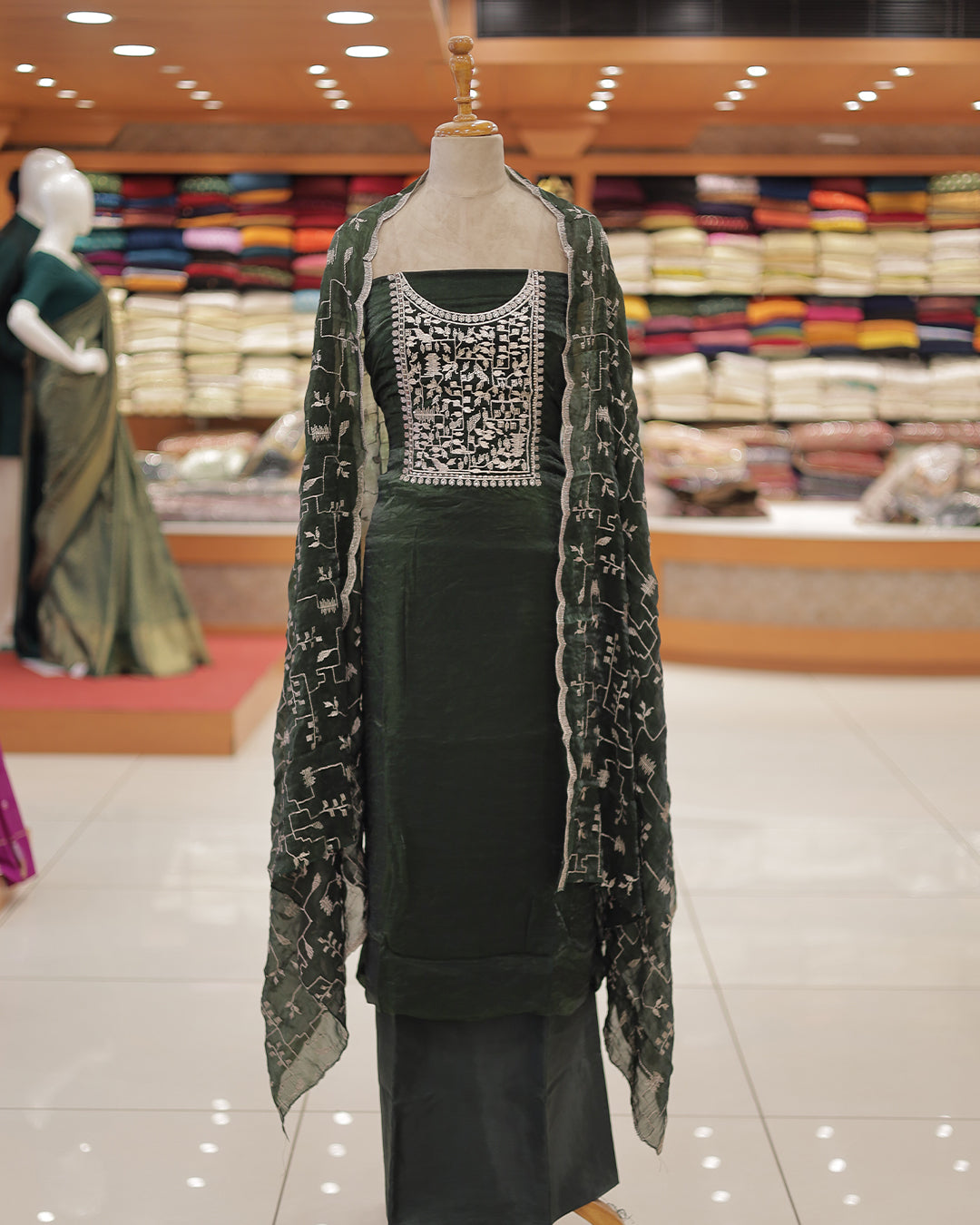 Women's Unstitched Salwar Suit with Batik Printed Dupatta  - Code: R410