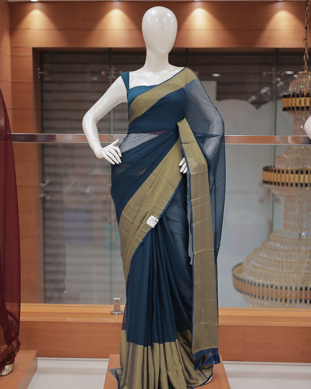 Elegant Women’s Chiffon Saree with Gold Border -DS01