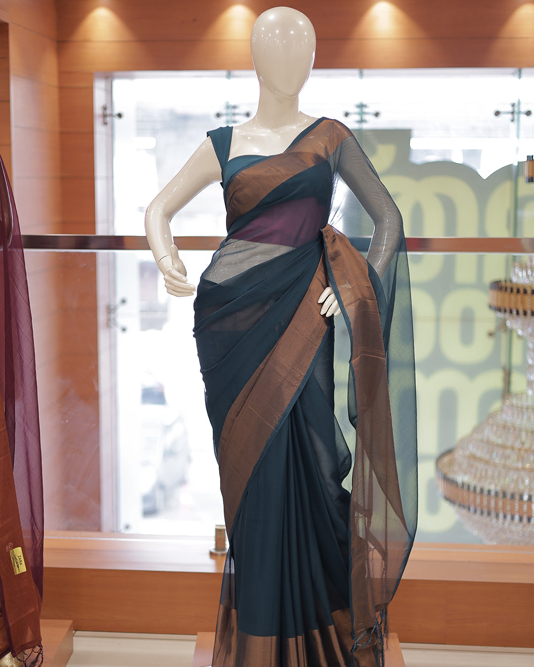 Elegant Women’s Chiffon Saree with Antique Border -DS01