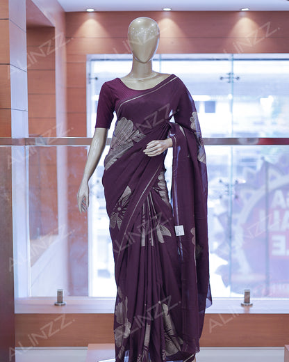 Women's Vichithra Silk Saree - R422