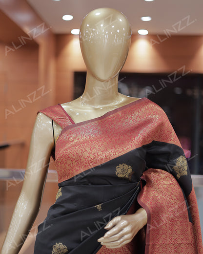 Women's  Saree - R432