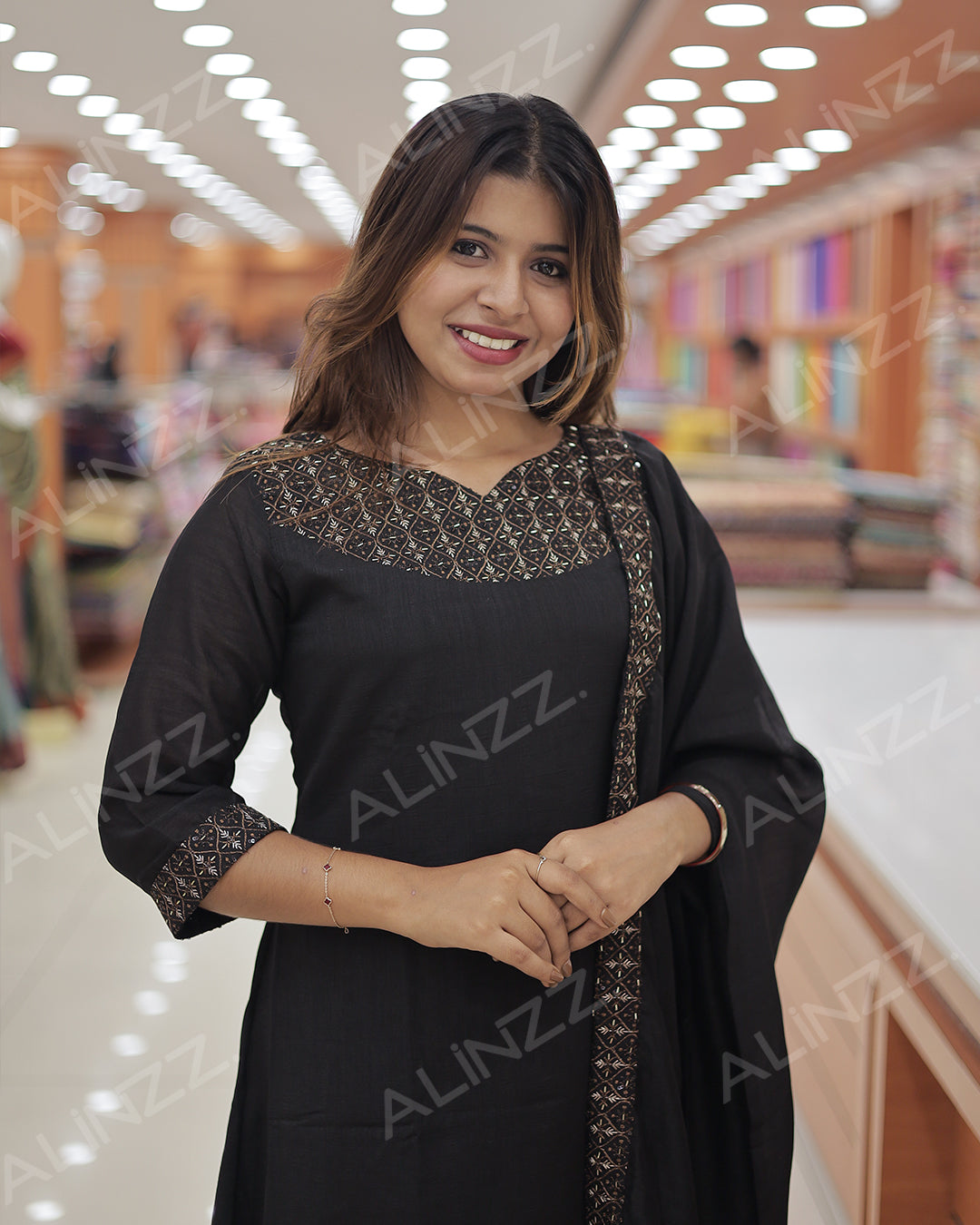 Elegant Vichitra Silk Embroidered Women's 3-Piece Salwar Suitt -R456