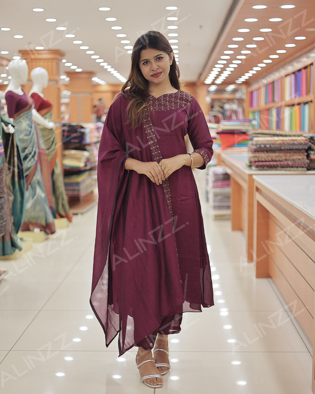 Elegant Vichitra Silk Embroidered Women's 3-Piece Salwar Suitt -R456