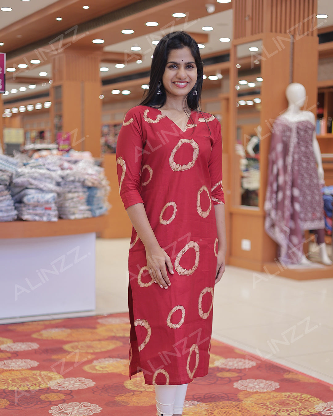 Trendy V-Neck Swirl Print Women's Slited Kurti - R474