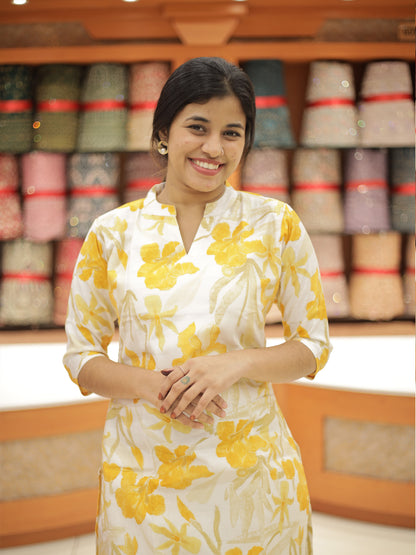 Women's FLoral Printed Slited Kurthi- 1295