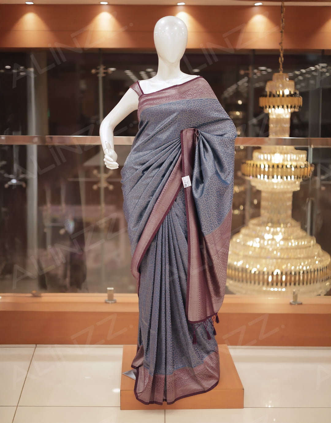 Banarasi Floral Design Saree for Women – R507