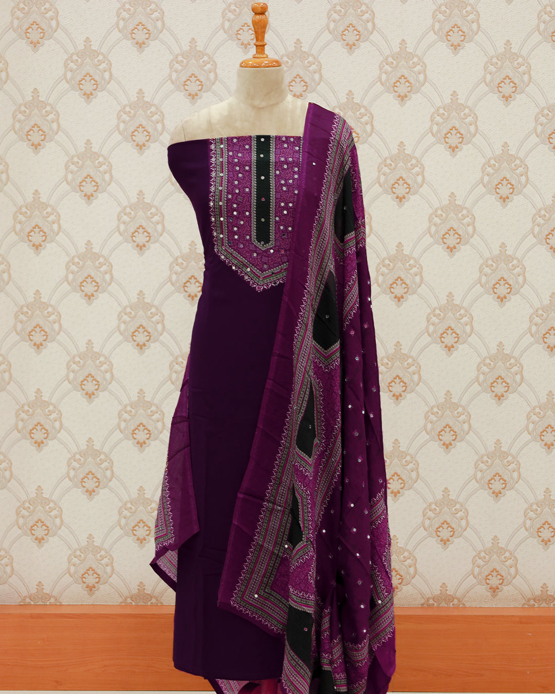 Women's Pakistani Salwar Suit with Chinnon Dupatta - 1277